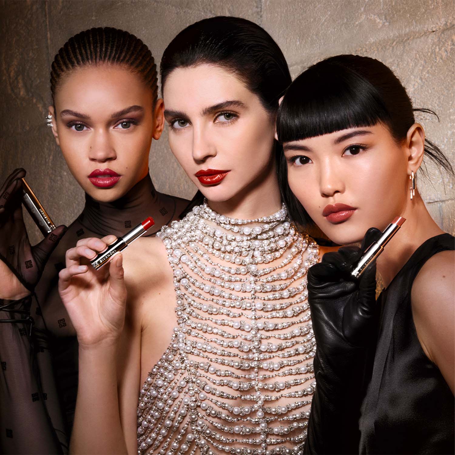 LE ROUGE INTERDIT SATÍN LABIAL SEMI MATE DE GIVENCHY (LABIAL EN BARRA CON ACABADO SATINADO)